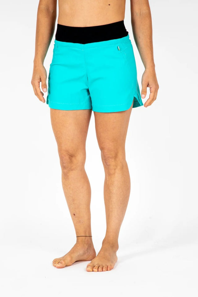 E9 ZOE Short Woman