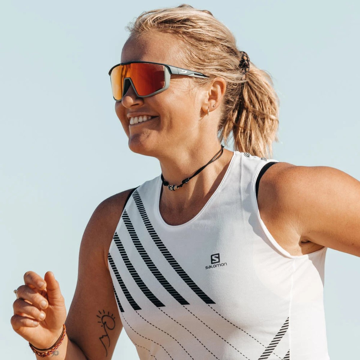 Julbo Fury Occhiali da Sole Unisex Spectron 3 – Blu Scuro/Verde, indossato