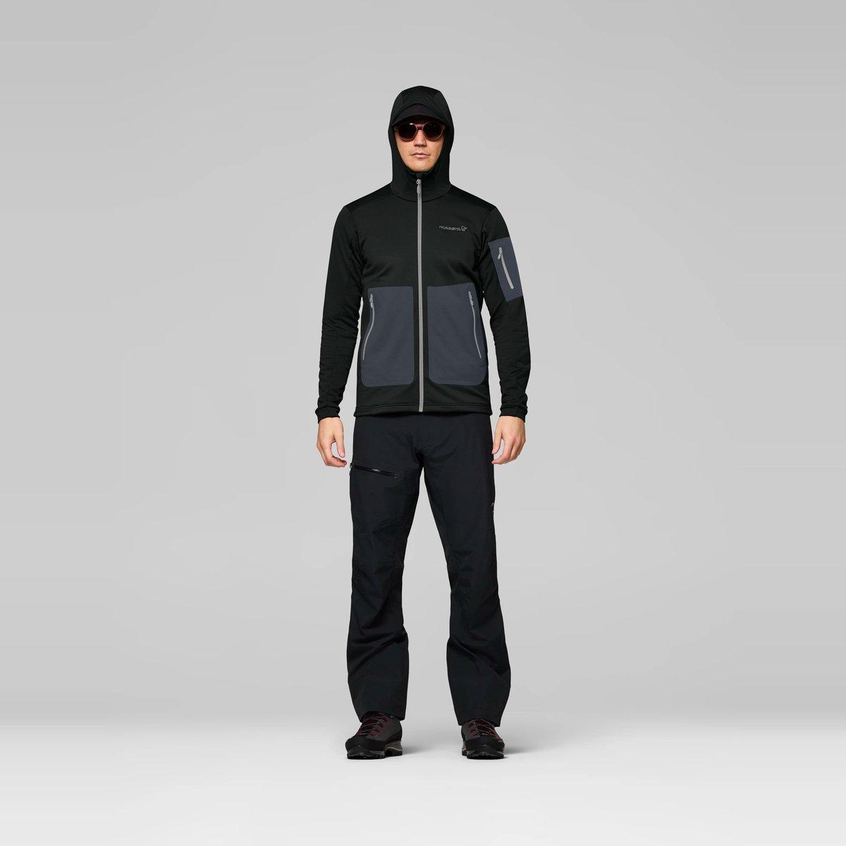 Norrøna Falketind Warm2 Stretch Hood Felpa in Pile Uomo – Caviar Black, dettaglio 3