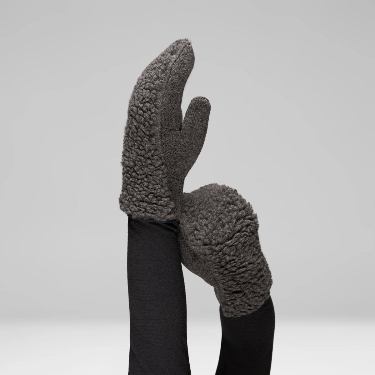 Norrøna /29 Wool Liner Muffole Unisex – Caviar Black, dettaglio 3