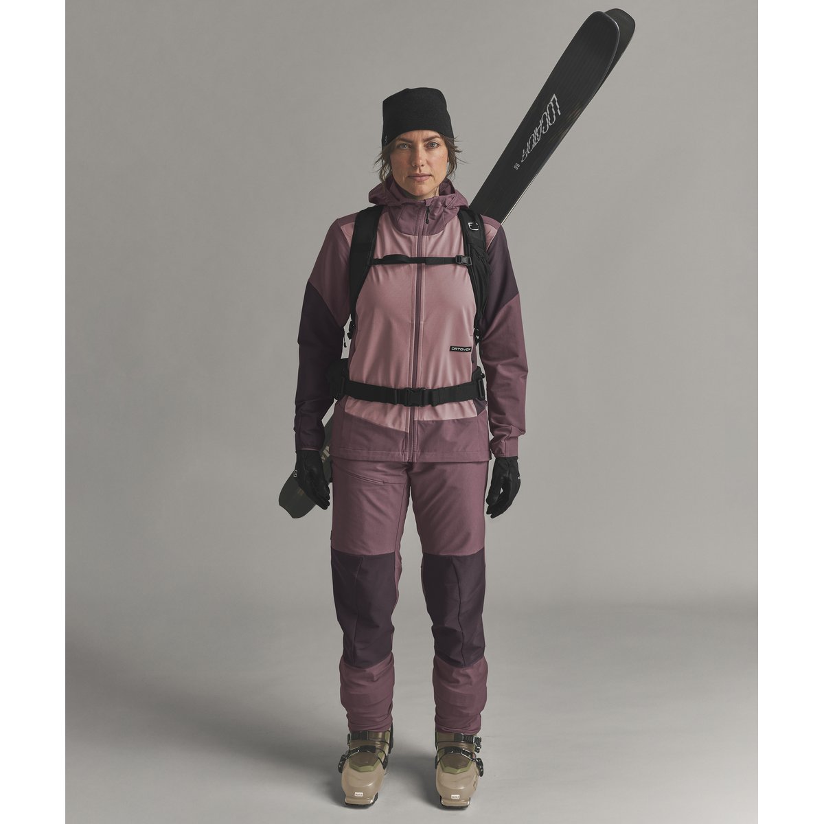Ortovox Venet Tour 28 S Zaino Scialpinismo – Dusk Rose, indossato laterale