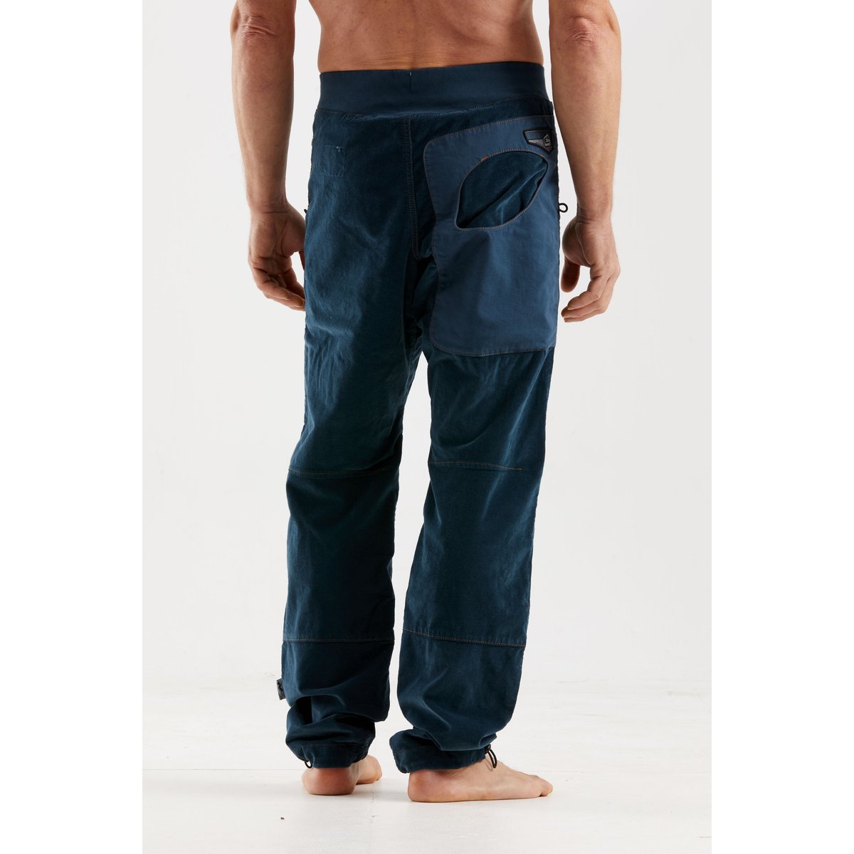 E9 Blat1 VS Pantaloni Uomo – Sapphire, indossato retro