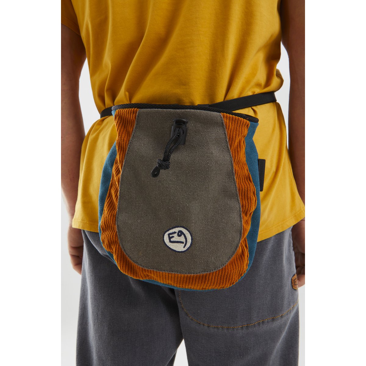 E9 Superdrop Portamagnesite – Green, indossato davanti