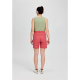 Icepeak Beaufort Pantaloncini Donna – Beta Red, indossato retro