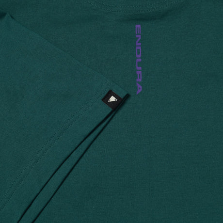 ENDURA unisex Stacked Logo Graphic Tee