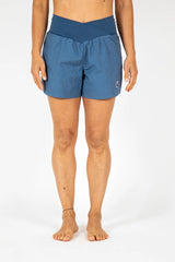 E9 Priscilla Short Woman