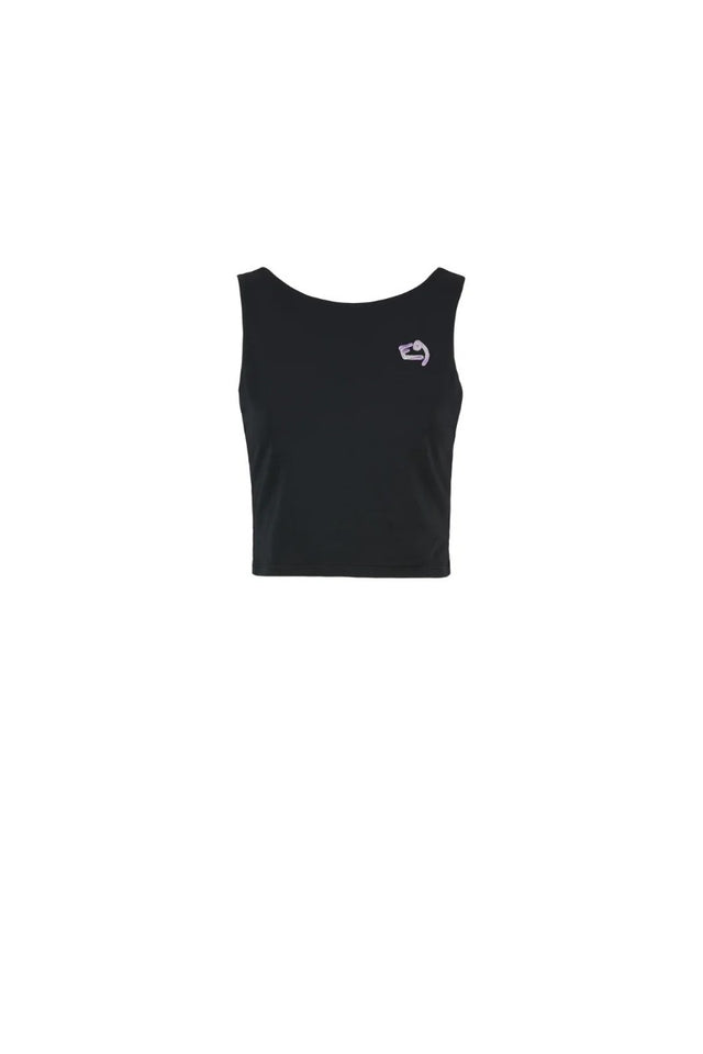 E9 Grace Crop to Woman