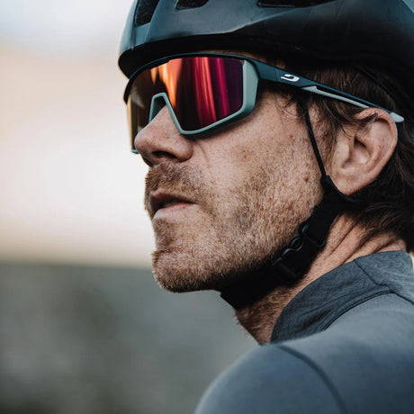 Julbo Fury Occhiali da Sole Unisex Spectron 3 – Blu Scuro/Verde, indossato