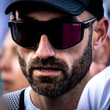 Julbo Fury Occhiali da Sole Unisex Spectron 3 – Nero/Rosso, indossato