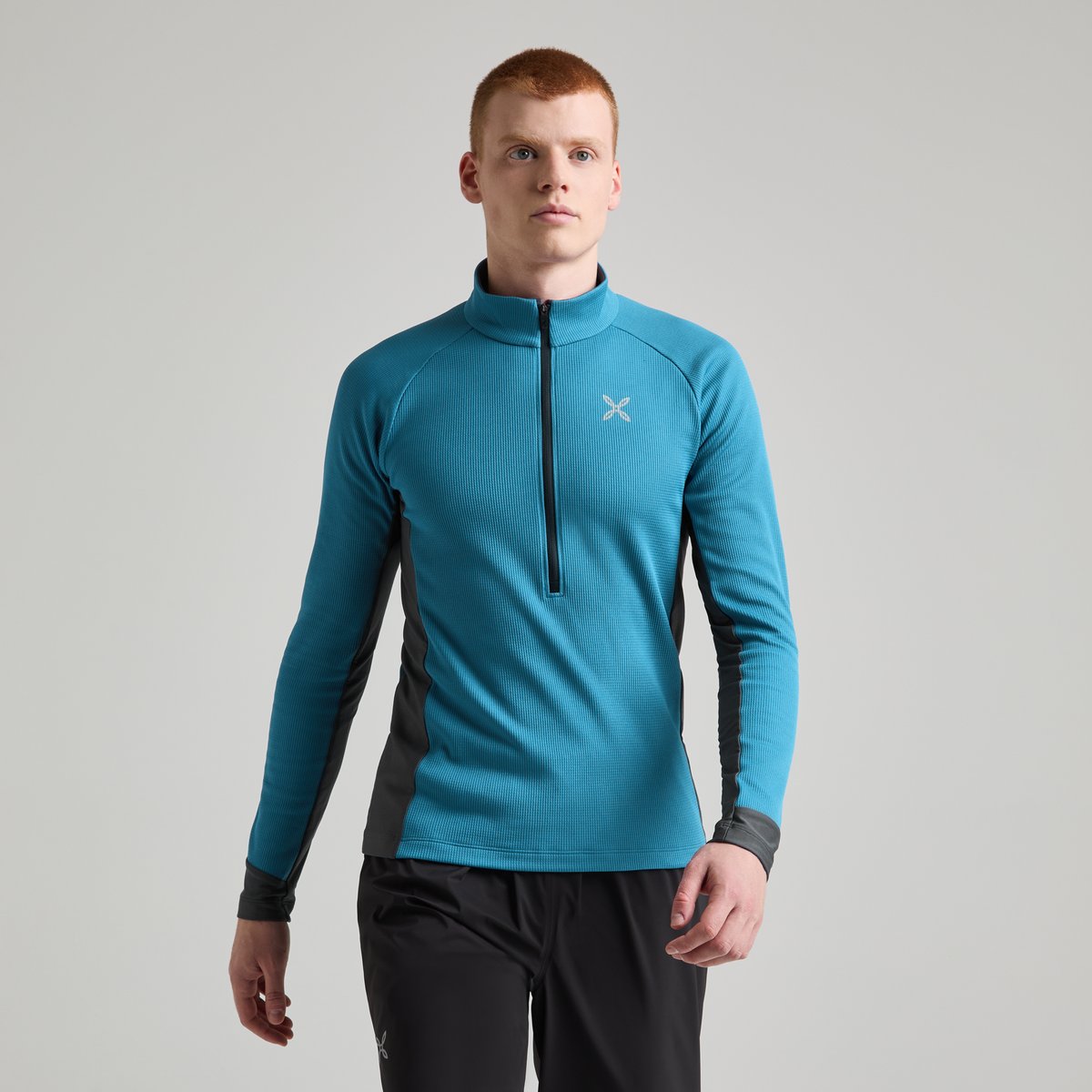 Montura Thermic 2 Maglia Pile Mezza Zip Uomo – Steel Blue, indossato frontale