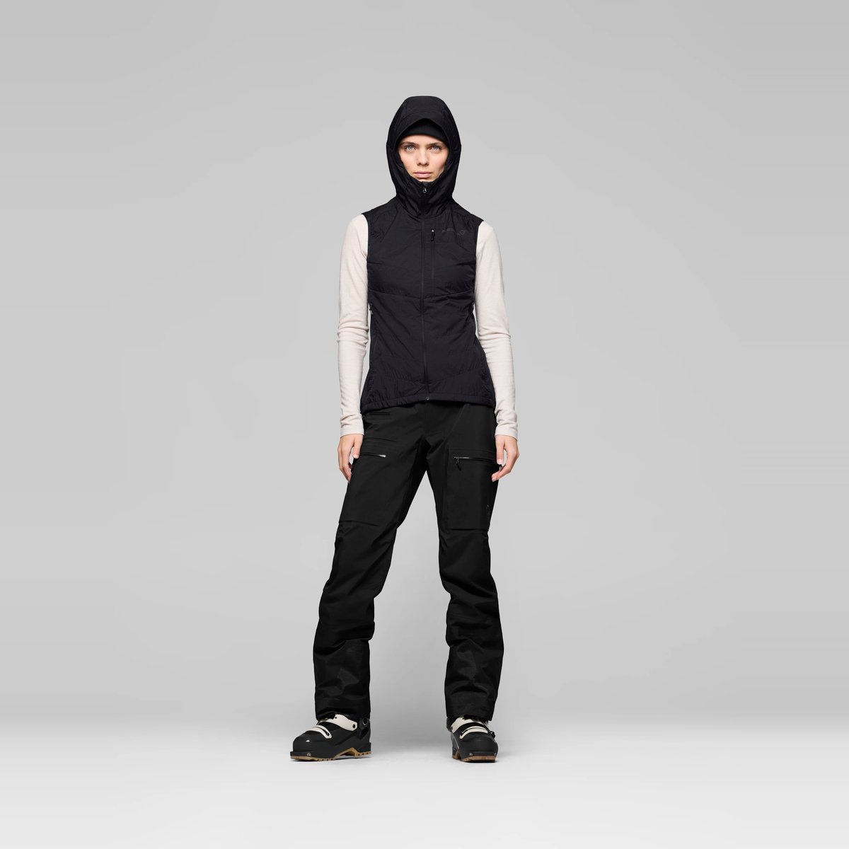 Norrøna Lyngen Thermo100 Active Gilet Imbottito Donna – Caviar Black, dettaglio 3