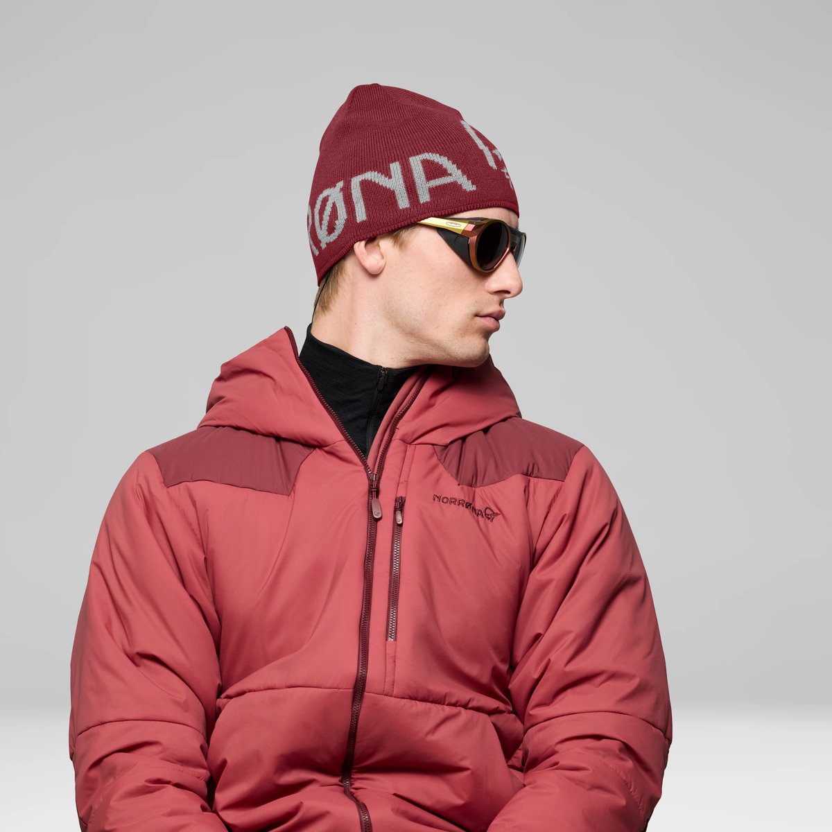 Norrøna /29 Mid Merinoull Logo Berretto Unisex – Port, dettaglio 3