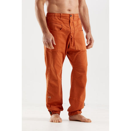 E9 Blat2 Pantaloni Arrampicata Uomo – Carrot, indossato 3