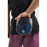 E9 Dropz Portamagnesite – Blue, indossato davanti