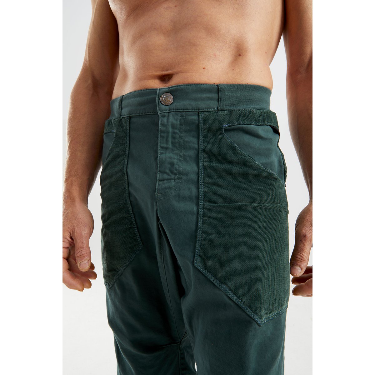 E9 N-Ananas 2.2 Pantaloni Uomo – Sea Weed, indossato, dettaglio